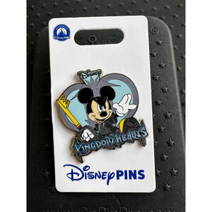 Disney Parks Kingdom Hearts Video Game Mickey Mouse OE Pin